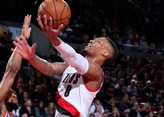 韩星李秉宪大婚后低调亮相，李嘉欣长裙显美艳与老公恩爱亮相。