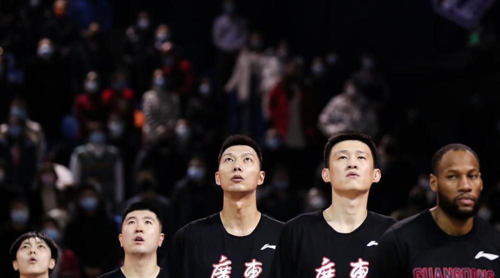 在这部《精装难兄难弟》中，我们能看到陈百祥之于曹达华、罗嘉良之于吕奇、吴镇宇之于谢贤、舒淇之于萧芳芳。